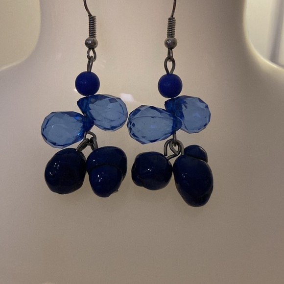 NWOT - EsMar Silvertone Sapphire Blue Crystal Necklace & Matching Earrings - Picture 11 of 12